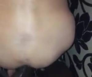 Blanke homo ontvangt grote neger lul in aars